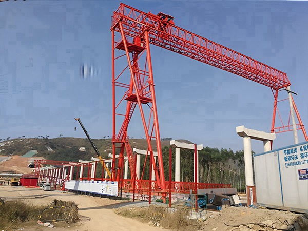 <b>河南三门峡龙门吊租赁厂家定制化需要考</b>