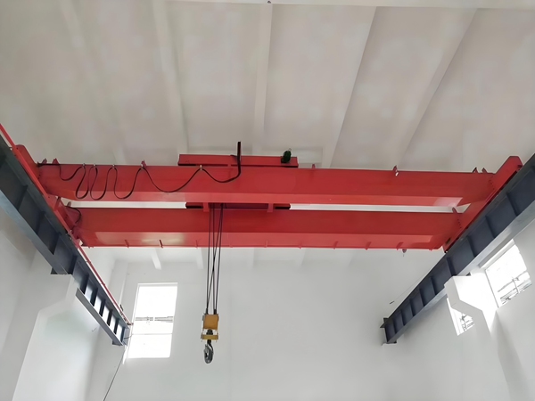 <b>福建宁德行车行吊销售厂家桥门式起重机</b>